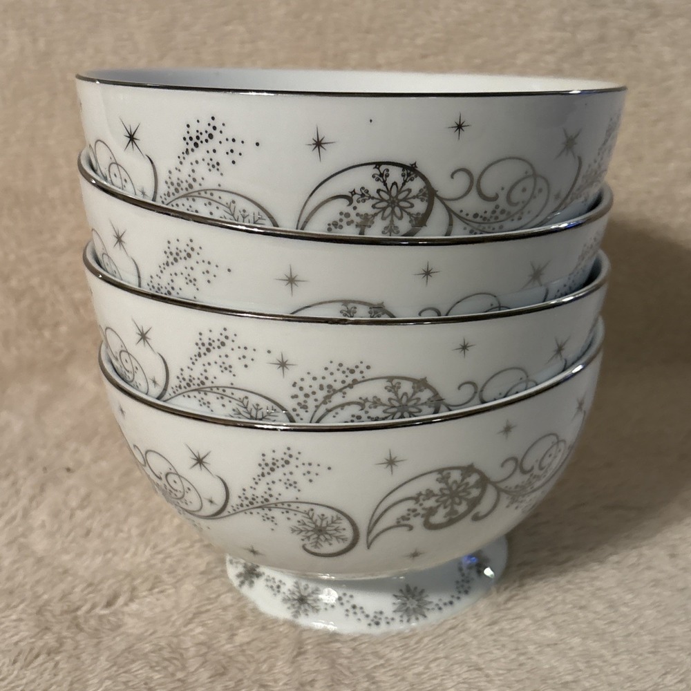 Set of 4 Temptations CHRISTMAS EVE Silver Trees, Swirls 24 Oz. Soup Cereal Bowls
